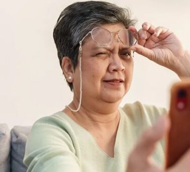 لنزهای تخصصی پیرچشمی، ایمن‌ترین روش حذف عینک برای بعد از ۴۰ سالگی