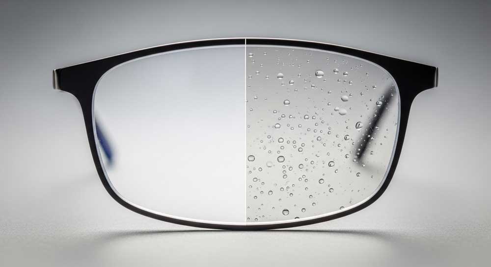 راهنمای انتخاب پوشش عدسی عینک طبی: آنتی‌رفلکس، ضدخش، آب‌گریز و کاربرد هرکدام