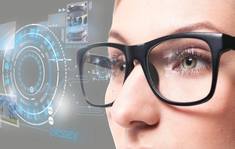 تاریخچه پیدایش و تکامل عینک؛ از دوران باستان تا عینکهای هوشمند امروز