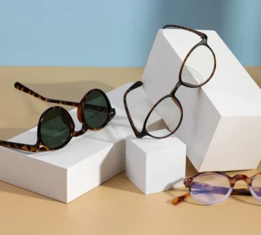 راهنمای کامل انتخاب جنس فریم عینک: مزایا، معایب و نکات مهم