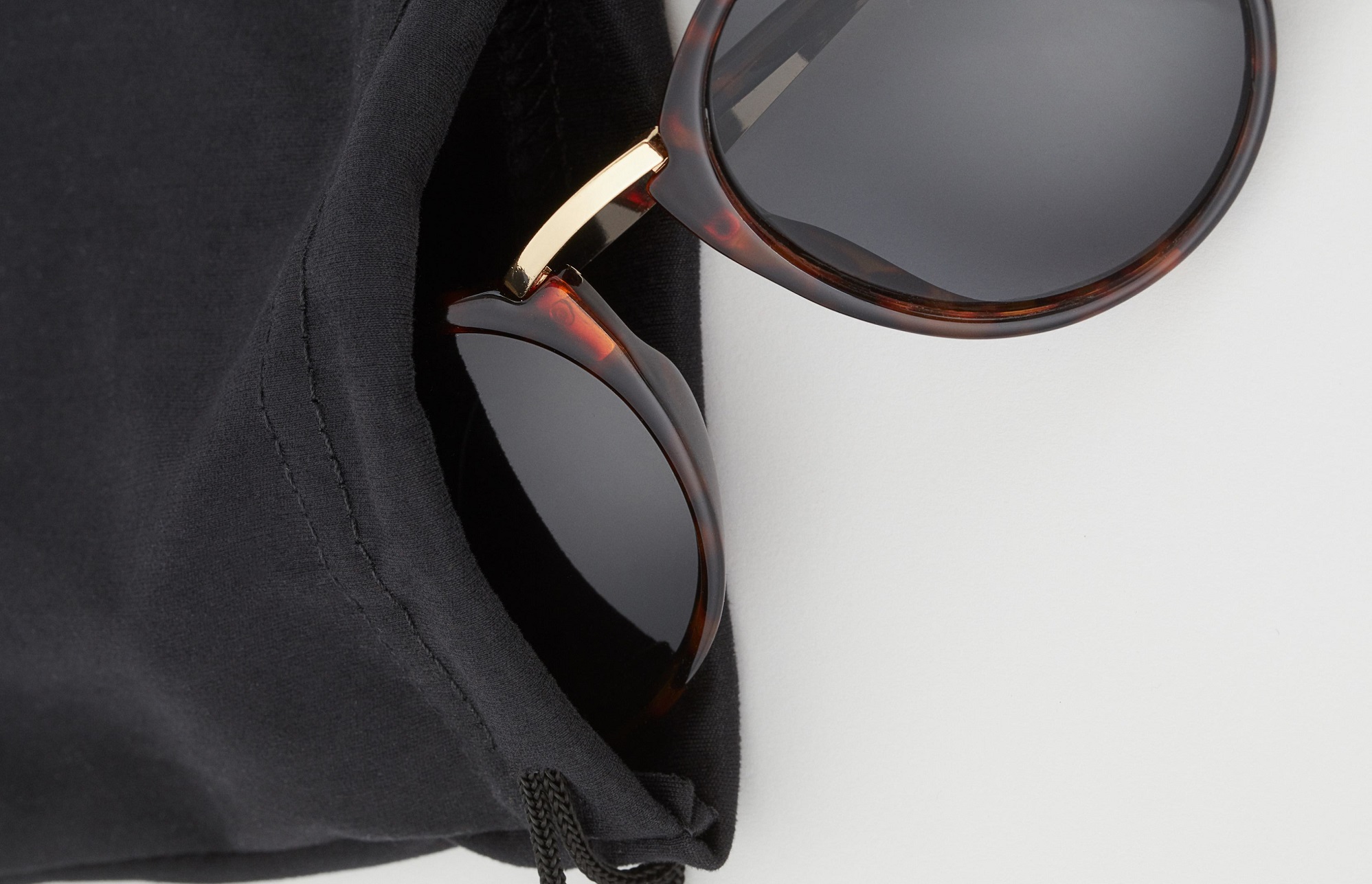 اشتباهات رایج در انتخاب عینک (طبی و آفتابی) و راههای جلوگیری از آنها