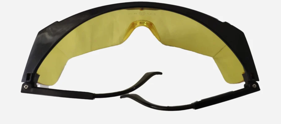 عینک‌های ضدآب و ضدضربه: محافظت واقعی از چشم‌ها در هر شرایطی!