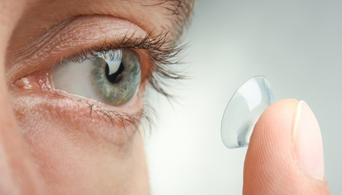 هر آنچه باید درباره لنز اسکلرال بدانید: از قیمت ۱۴۰۴ تا مقایسه تخصصی انواع