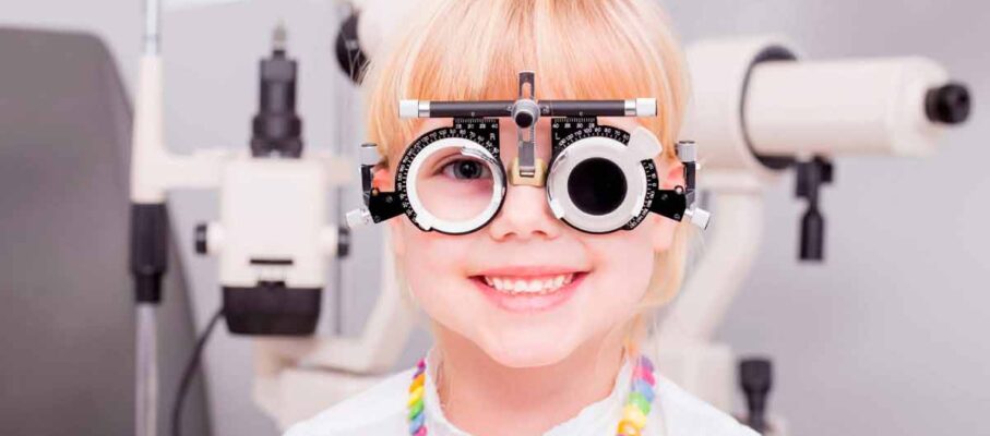 راهنمای کامل تخصص‌ها و فوق تخصص‌های چشم پزشکی: قرنیه، شبکیه، گلوکوم، اطفال و سایر شاخه‌ها