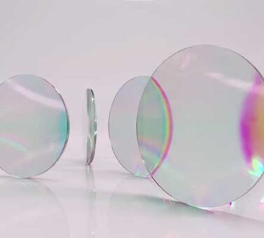 منشور (Prism) در عینک چه کاربردی دارد؟