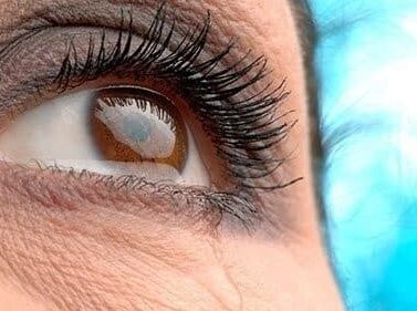 عمل جراحی انسداد مجرای اشکی به روش اندوسکوپیک